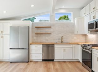 1077 Stanford Ave, Emeryville, CA 94608