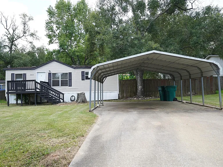 9533 Cypress Dr — Photo 1