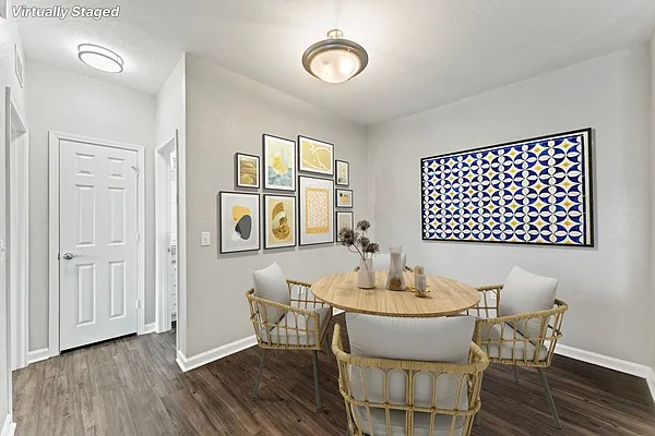 Edens Edge Apartments — Photo 4