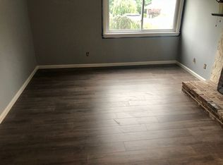 5 Pine Woods Ct, Reading, PA 19607