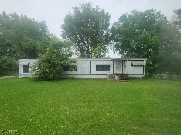 11291 East Ave, Sandyville, OH 44671