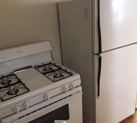 3rd image of 5200 N Leavitt St #52021