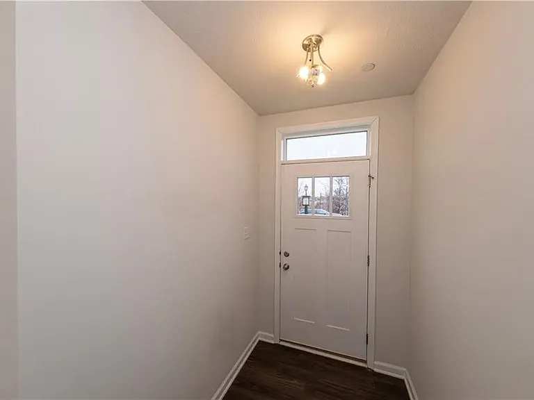 504 Florida Blvd — Photo 3