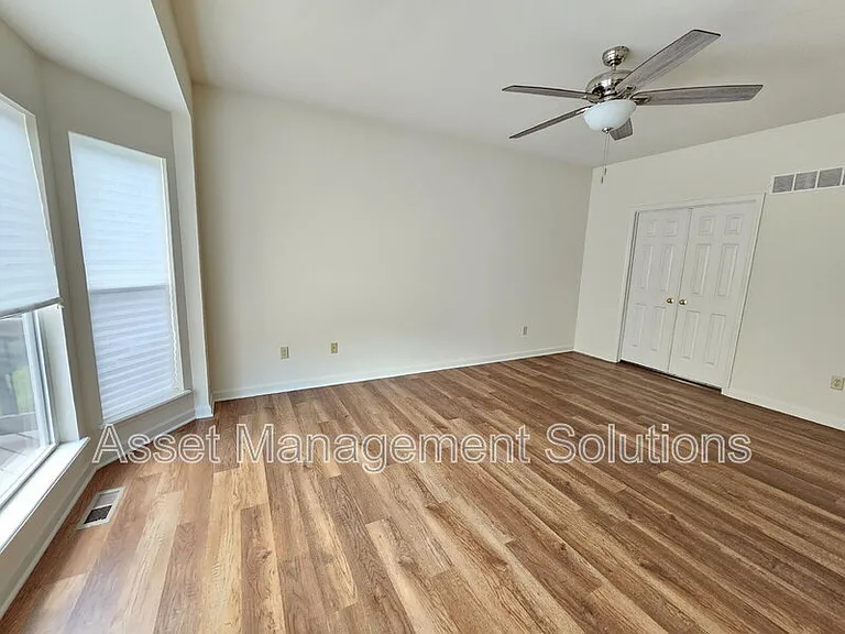 119 Carlton Point Dr — Photo 13