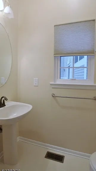 808 Dellwood Ln — Photo 6