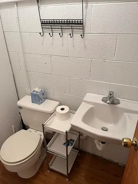 1 bed, 1.5 bath, 1300 sqft, $1,725 — Photo 4