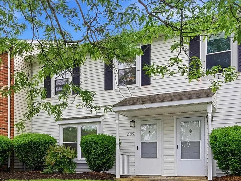 209 Pheasant Run Dr #4