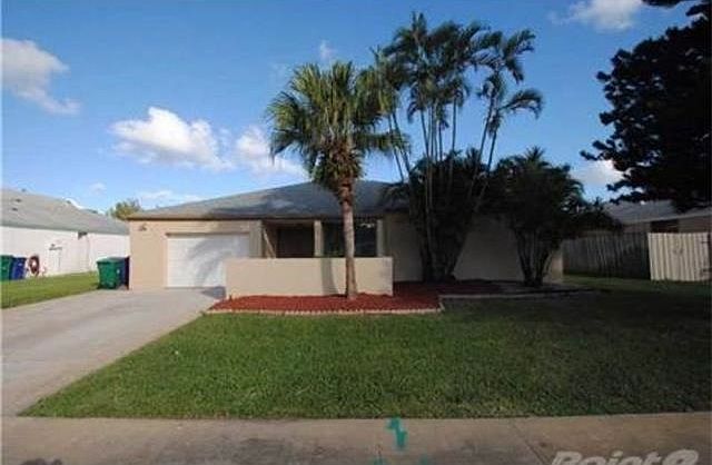 1st image of 4940 SW 94th Ave