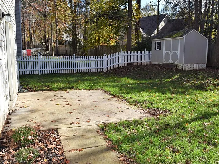 21345 Aftonshire Dr — Photo 22