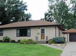 3820 35th St, Rock Island, IL