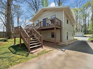 107 Grove Level Dr, Commerce, GA 30529