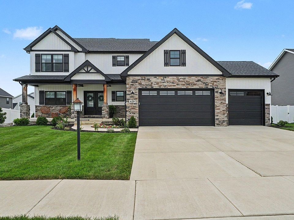 1st image of 620 Sandra Dee Dr