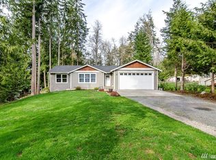 1484 Ridge Dr, Camano Island, WA 98282