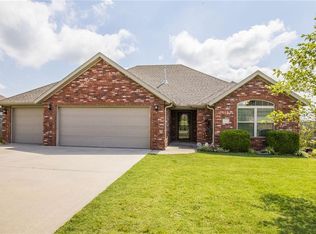 531 Lancaster Rd, Centerton, AR 72719