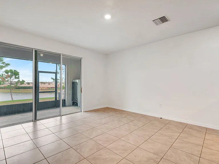 136 Mangrove Shade Cir — Photo 25
