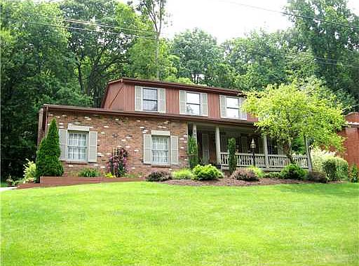 1st image of 122 N Locust Dr