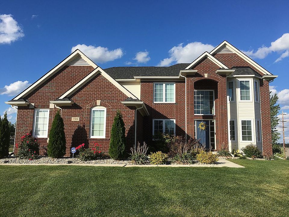 1st image of 739 Pembroke Ct
