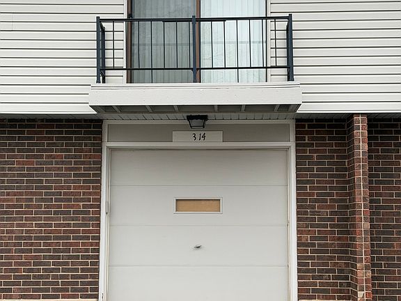 2nd image of 314 Covehill Ct