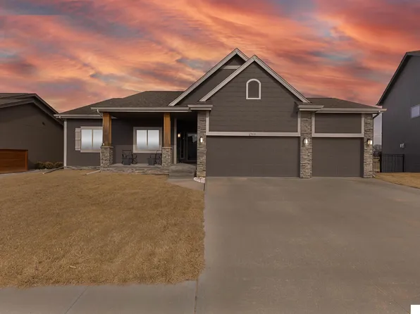 17610 Musket St, Omaha, NE 68136