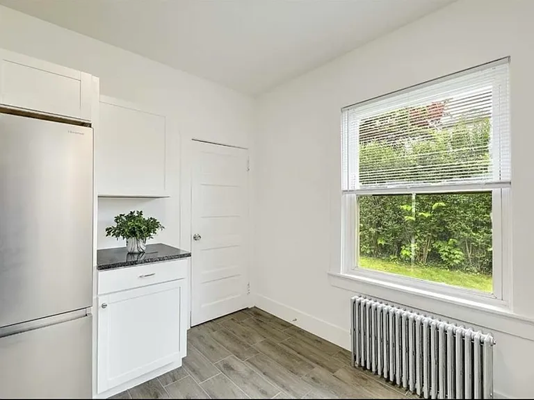 171 New York Ave #2 — Photo 5