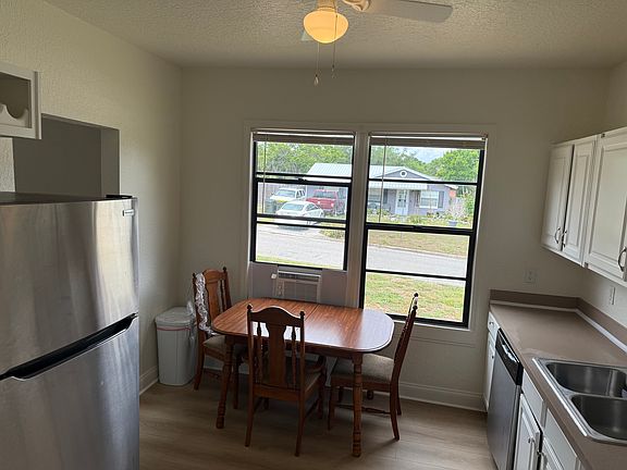 5th image of 984 W Desoto St #984