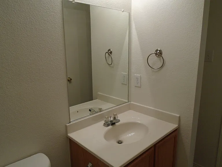 5008 Waterford Dr — Photo 19