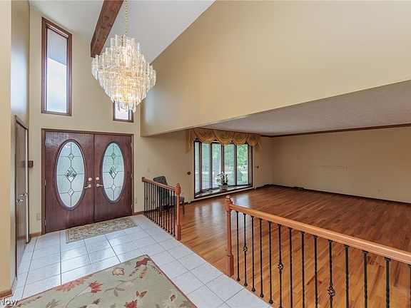 3rd image of 3235 Reckman Ct