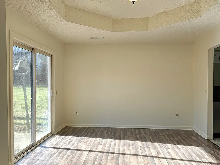 11901 Deer Creek Ln — Photo 6