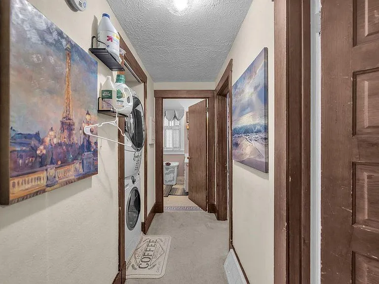 223 S Edward St #1 — Photo 19