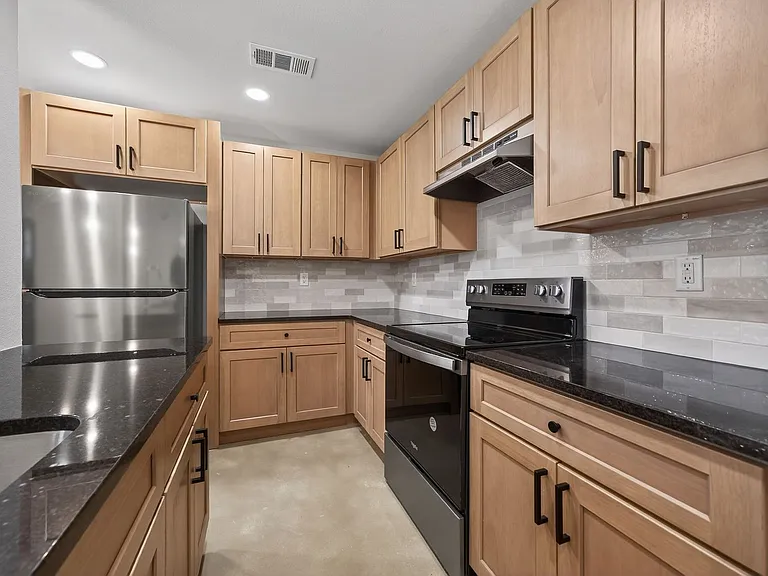 3206 Sayle St #B — Photo 6