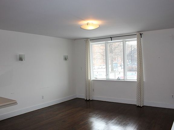 3rd image of 838 Hicks St #1B