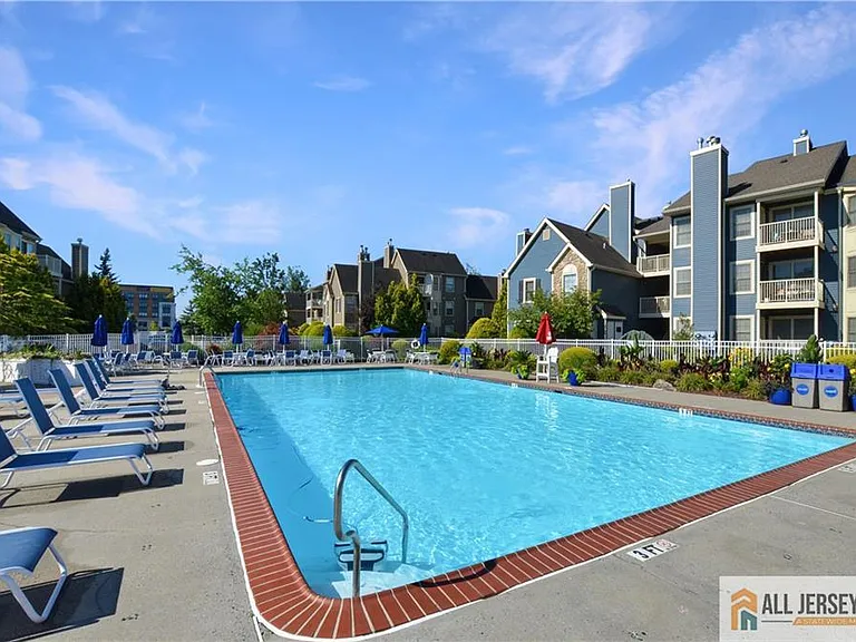 17 Lear Ct — Photo 16