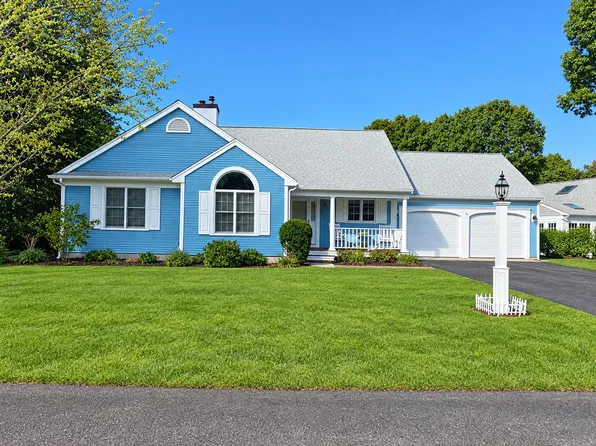 19 Floodtide Lane, Hyannis, MA 02601