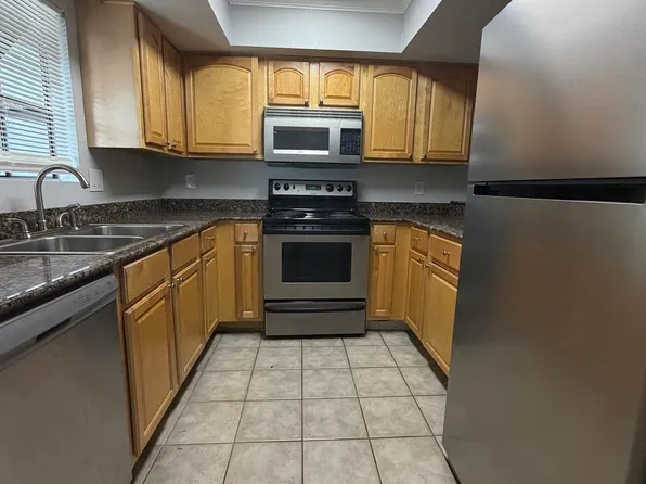 3420 W Danbury Dr APT C113, Phoenix, AZ 85053