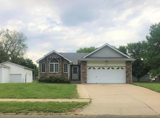6525 Carnegie St, Saint Joseph, MO 64504