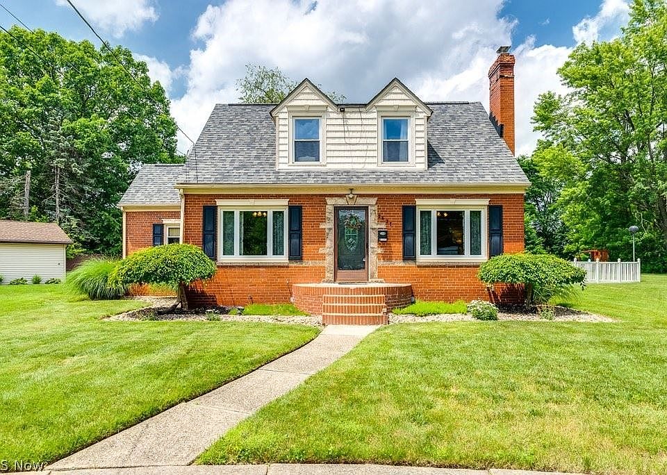 1st image of 2627 N Graham Cir