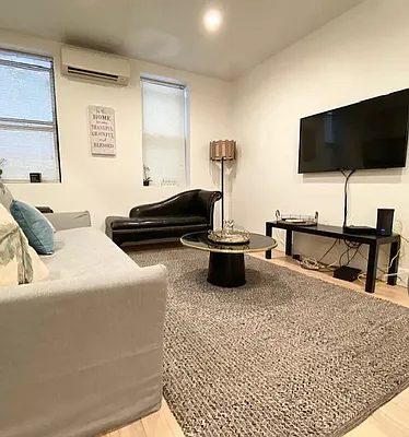 Rented by Blip LLC | media 12