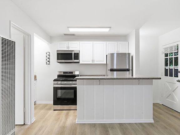 5th image of 1453 S Westgate Ave APT 1