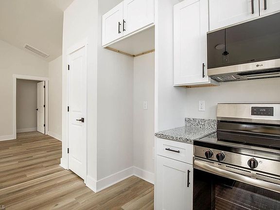 5th image of 6935 Tia Ct