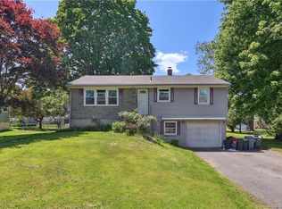 102 Belvedere Dr, Meriden, CT 06450
