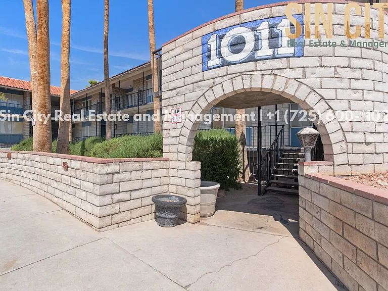 1011 N 4th St #9 — Photo 34