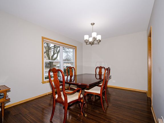 3rd image of 8140 Kedvale Ave