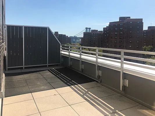 Rented by Kahen Properties | media 10