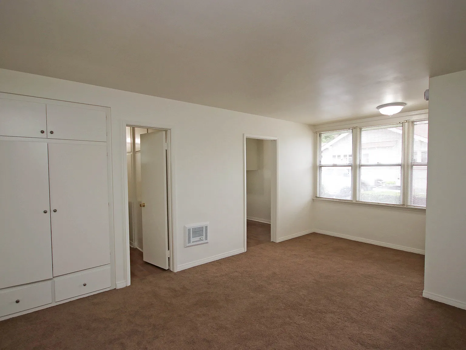 Studio, 1.5 bath, $1,595 — Photo 4