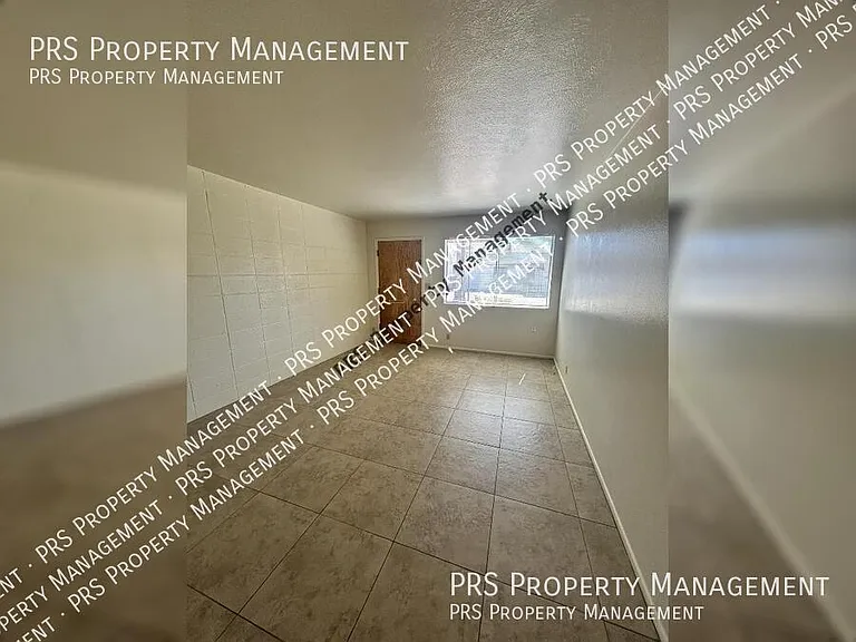 5233 E University Dr #B — Photo 5