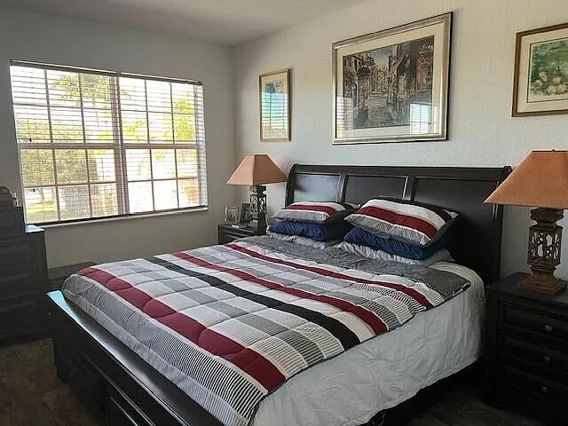 144 Blue Grotto Dr — Photo 22