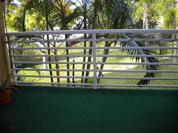 4th image of 9731 Fontainebleau Blvd APT 210