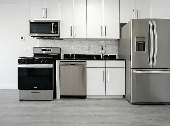 2nd image of 142 Huron St #4C