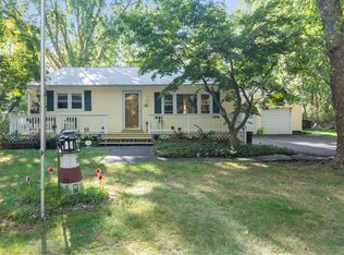 56 Swezey Ln, Middle Island, NY 11953