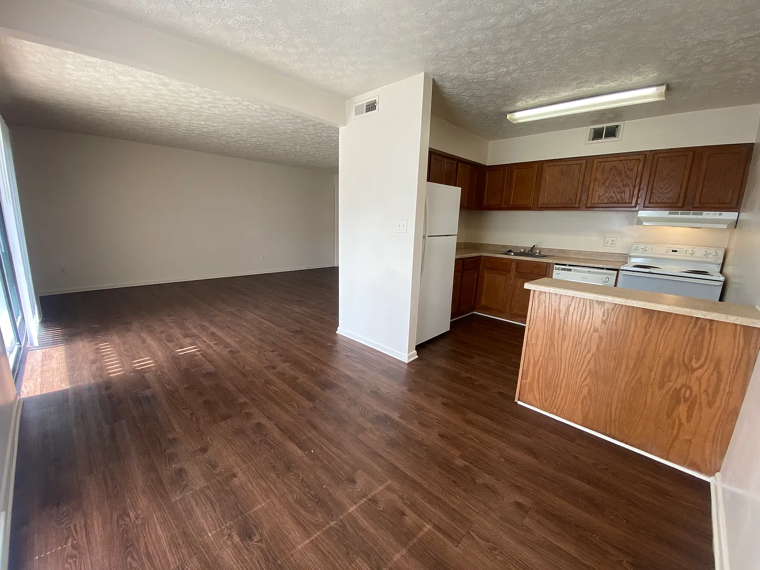 Huntingwood Apartments — Photo 2
